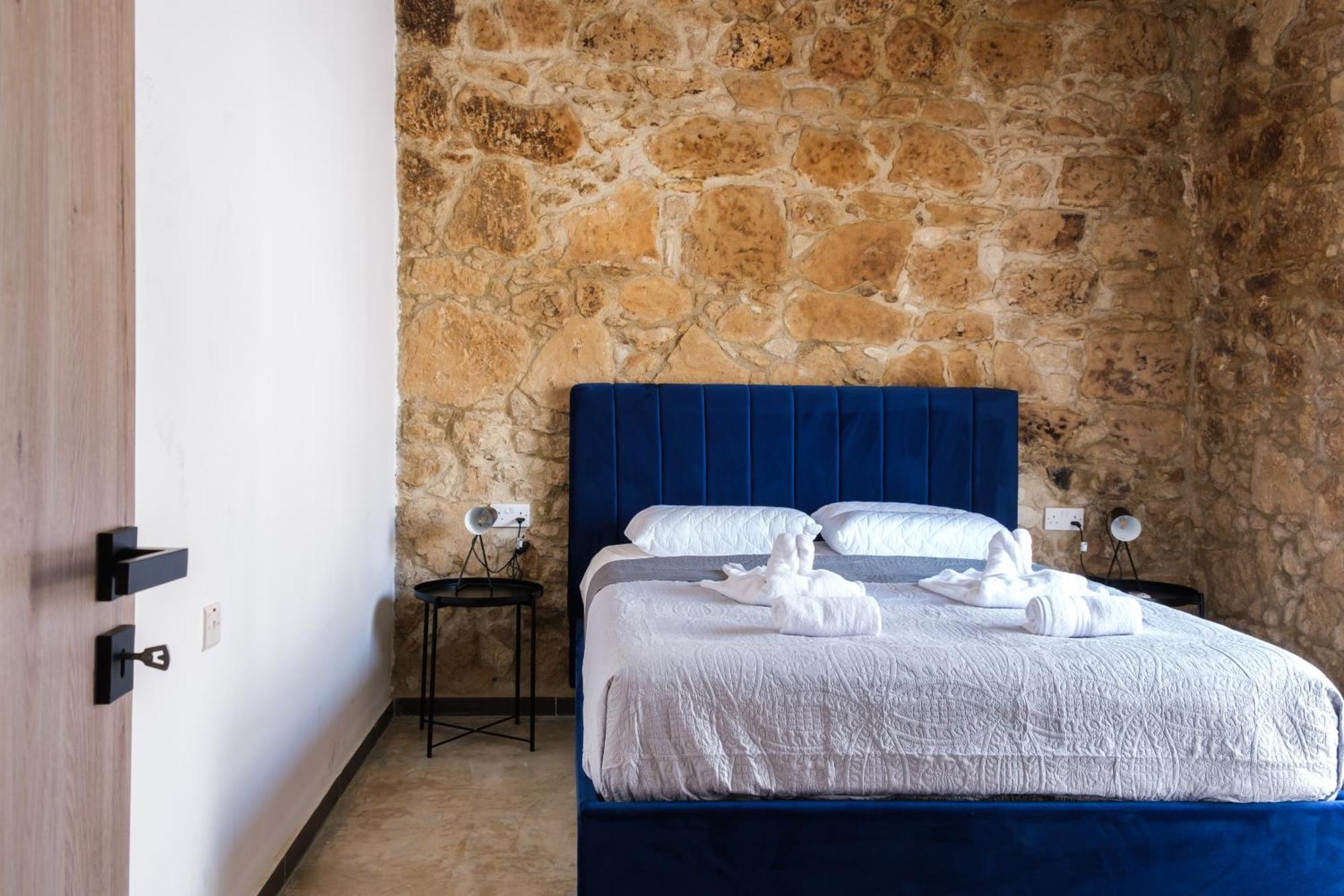 Royal Stay Luxury Homes Paphos Habitación foto